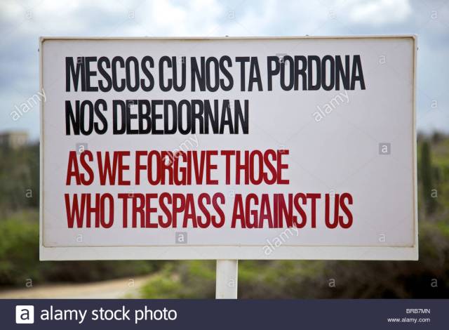 the-lords-prayer-printed-on-a-sign-in-english-and-in-papiamento-the-brb7mn